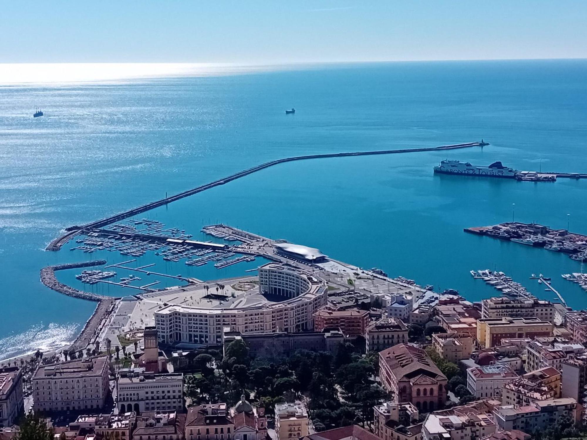 Nuova Luna Salerno Exterior photo